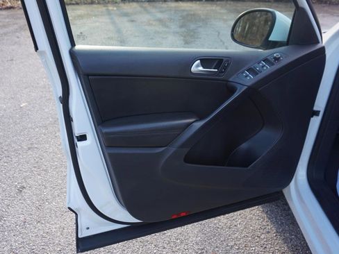 Used 2017 Volkswagen Tiguan Wolfsburg Edition image 25