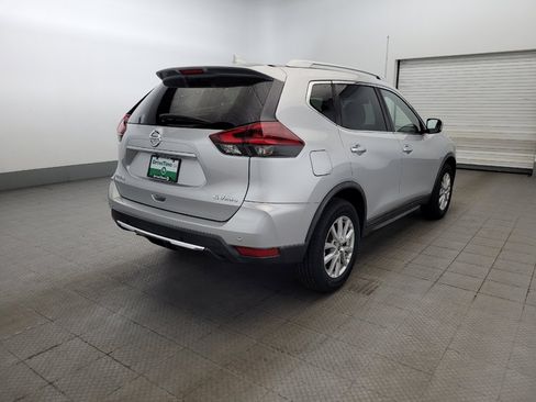 Used 2020 Nissan Rogue SV AWD/4WD image 9