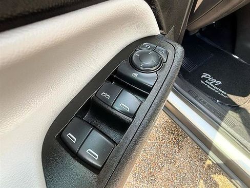 Used 2024 Chevrolet Equinox LT AWD/4WD image 21