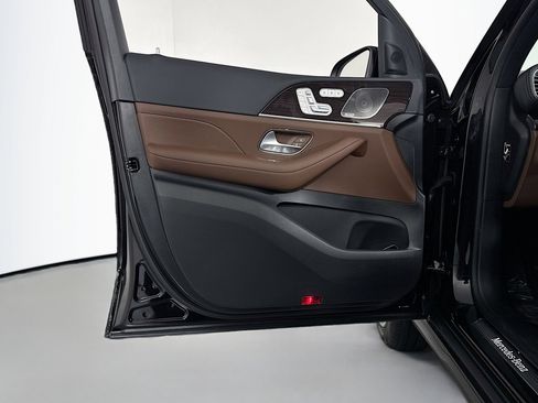 New 2026 Mercedes-Benz GLS 450 4MATIC image 21