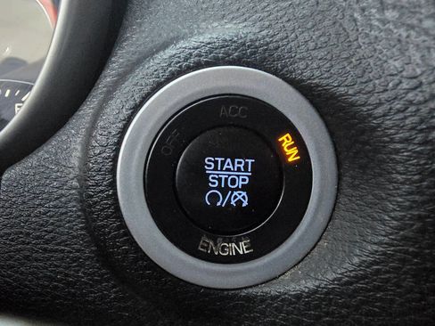 Used 2016 Dodge Journey SXT image 32