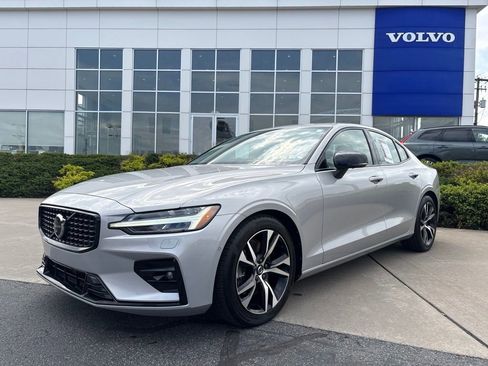 Certified 2023 Volvo S60 B5 Plus w/ Climate Package AWD/4WD image 2