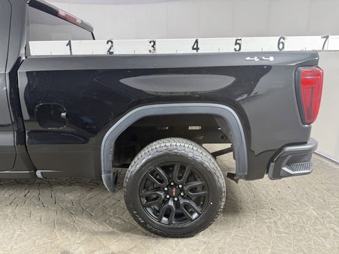 Used 2023 GMC Sierra 1500 Pro w/ Graphite Edition AWD/4WD image 5