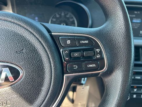 Used 2018 Kia Optima LX FWD image 37