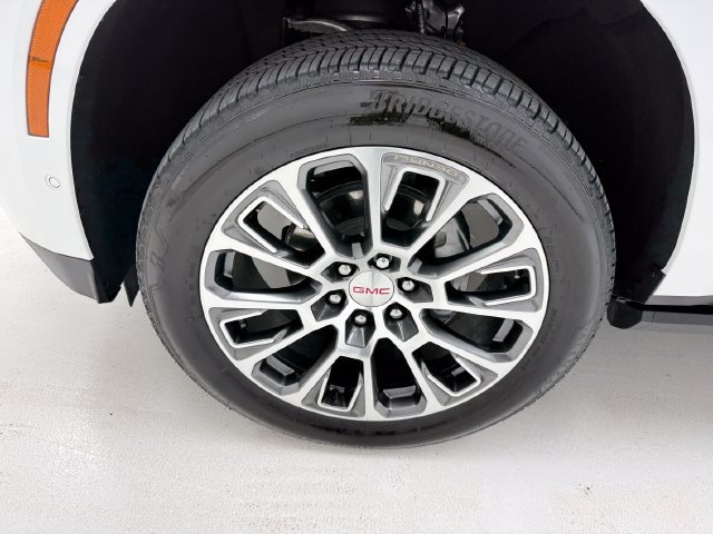 Used 2026 GMC Yukon Denali w/ Sun & Power Step Package RWD image 7