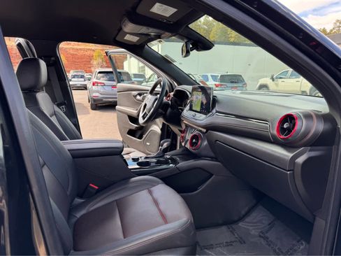 Used 2025 Chevrolet Blazer RS image 13