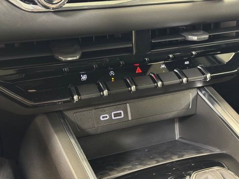 New 2026 GMC Canyon Elevation w/ Convenience Package image 35