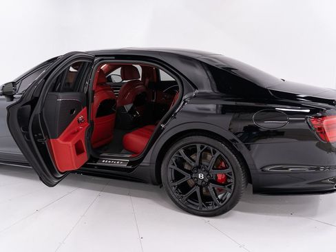 Used 2025 Bentley Flying Spur Plug-In Hybrid AWD/4WD image 20