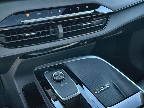 New 2026 Buick Enclave Sport Touring w/ Power Package image 18