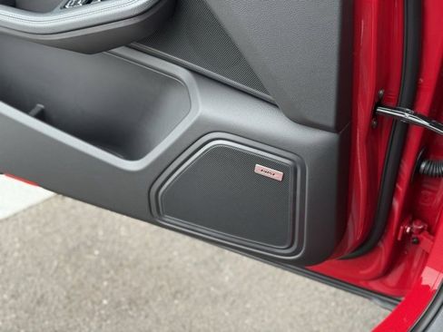 New 2026 Porsche Macan image 14