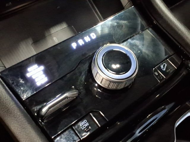 Used 2023 Jeep Grand Cherokee 4WD 4xe w/ Luxury Tech Group II image 23