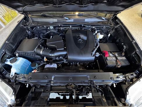Used 2022 Toyota Tacoma SR image 15