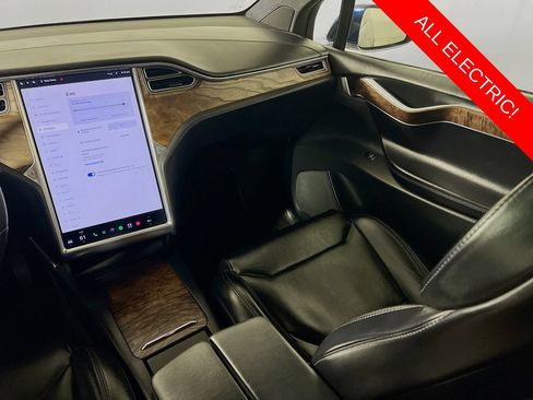 Used 2018 Tesla Model X 75D AWD/4WD image 23