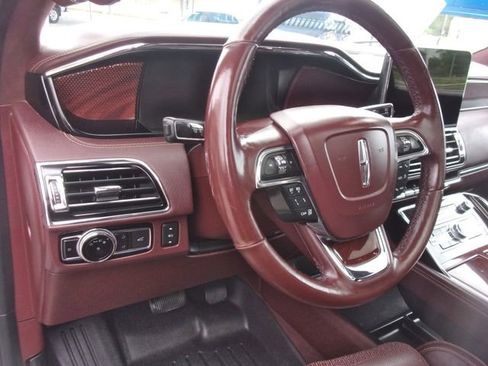 Used 2020 Lincoln Navigator L Black Label w/ Cargo Convenience Package AWD/4WD image 29