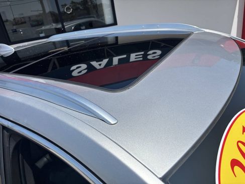 Used 2019 Cadillac XT4 Premium Luxury AWD/4WD image 18