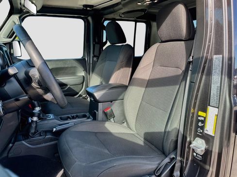 Used 2023 Jeep Gladiator Sport AWD/4WD image 15