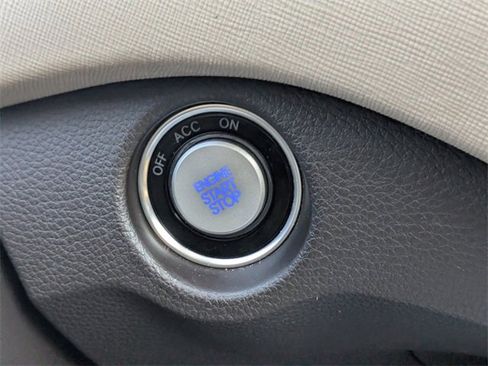 Used 2017 Hyundai Santa Fe Sport image 34