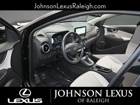 Used 2022 Hyundai Kona Limited w/ Winter Weather Package image 13