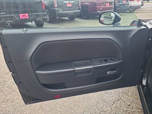 Used 2013 Dodge Challenger R/T RWD image 12