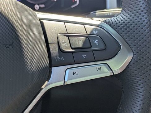 Used 2023 Volkswagen Atlas Cross Sport SEL Premium R-Line image 29