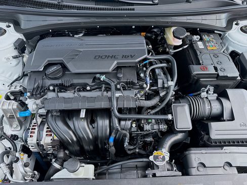 New 2026 Hyundai Elantra SE FWD image 22