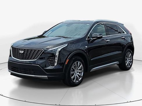 Used 2023 Cadillac XT4 Premium Luxury FWD image 12