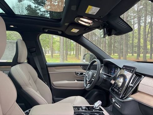 New 2026 Volvo XC90 B6 Plus w/ Protection Package Premier AWD/4WD image 24