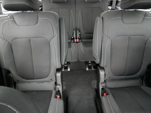 Used 2022 Jeep Grand Cherokee L Laredo w/ Luxury Tech Group I image 13