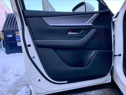 Used 2024 MAZDA CX-90 Plug-In Hybrid w/ Premium Plus image 22