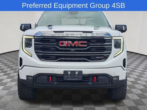 Used 2022 GMC Sierra 1500 AT4 w/ AT4 Premium Package AWD/4WD image 2