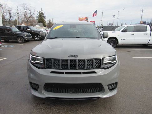 Used 2019 Jeep Grand Cherokee SRT image 2