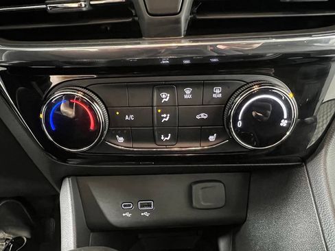 Used 2025 Buick Encore GX Sport Touring w/ Comfort Package AWD/4WD image 25