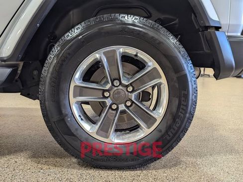 Used 2022 Jeep Wrangler Unlimited Sahara image 37