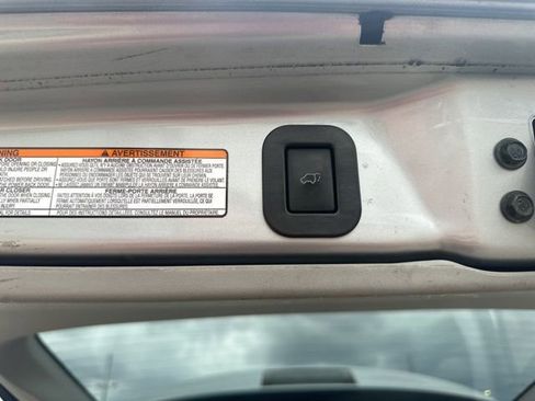 Used 2015 Toyota Sienna XLE w/ XLE Navigation Package image 23