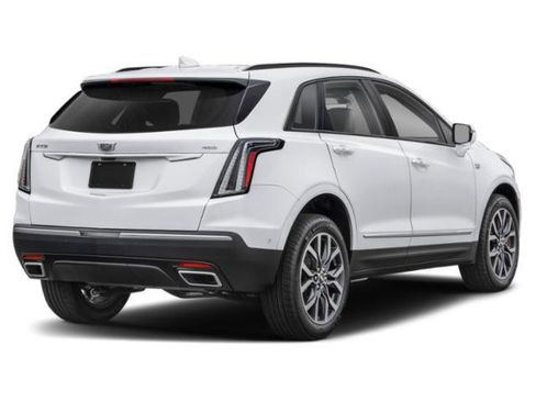 Used 2025 Cadillac XT5 Sportv w/ LPO, Bronce Accent Package AWD/4WD image 5