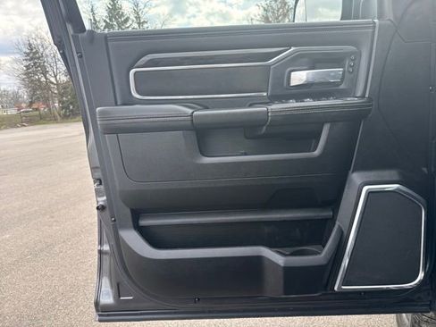 Used 2022 RAM 3500 Laramie image 13