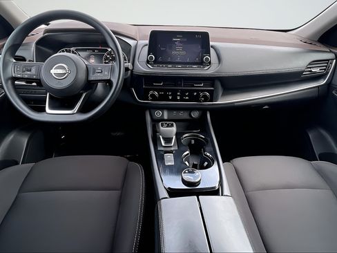 Used 2023 Nissan Rogue S AWD/4WD image 7