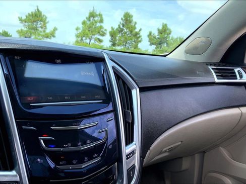 Used 2013 Cadillac SRX Luxury FWD image 35