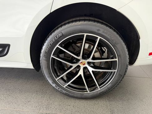 Certified 2024 Porsche Macan Turbo AWD/4WD image 10