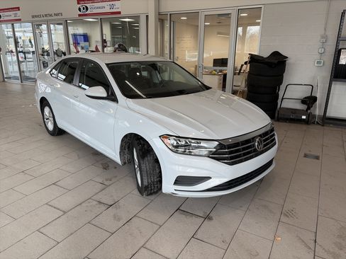Used 2019 Volkswagen Jetta S image 3