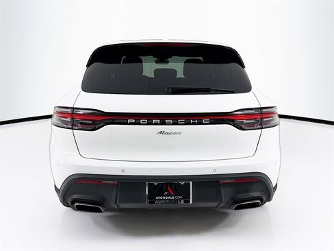 Used 2025 Porsche Macan image 10