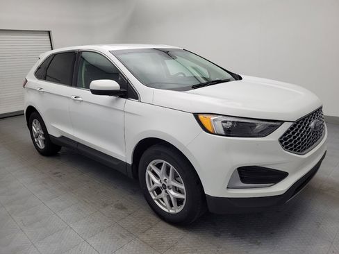 Used 2023 Ford Edge SEL image 11