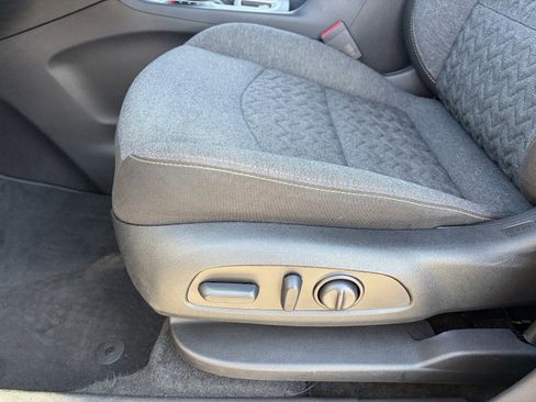 Certified 2024 Chevrolet Equinox LT FWD image 22
