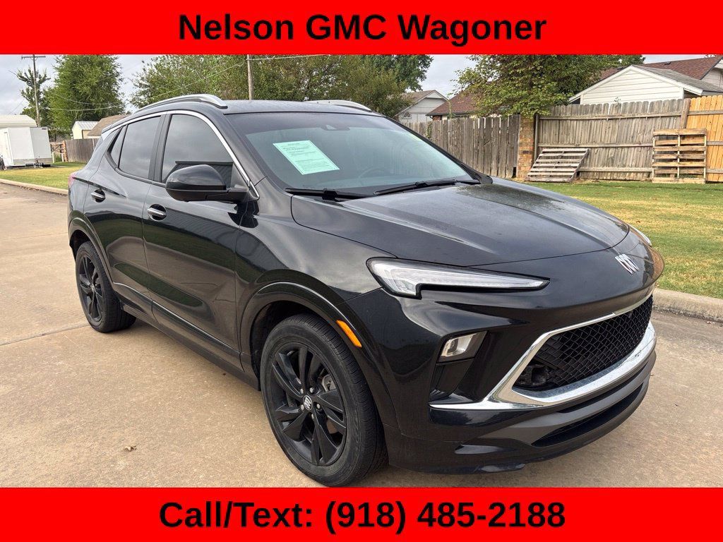 Used 2024 Buick Encore GX Sport Touring w/ Advanced Technology Package FWD image 3