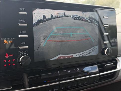 Certified 2024 Toyota Sienna XLE image 16