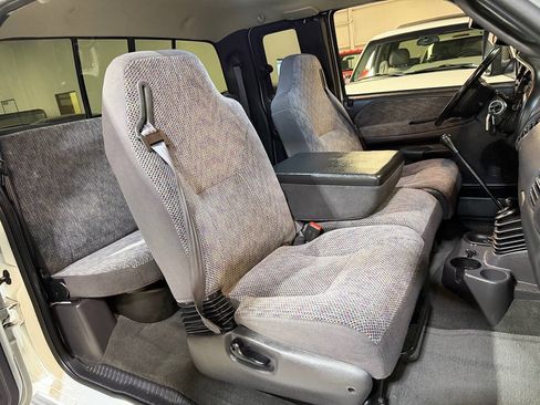 Used 2001 Dodge Ram 2500 Truck 4x4 Quad Cab image 7