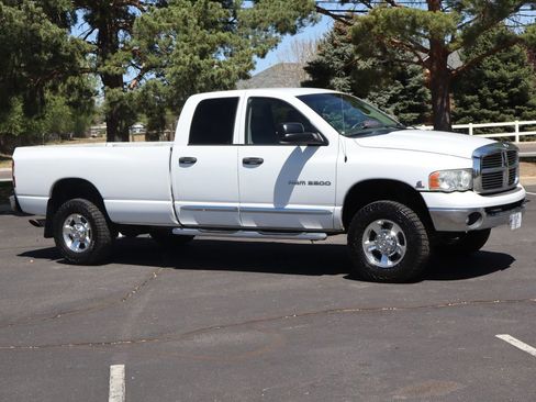 Used 2005 Dodge Ram 2500 Truck SLT image 2
