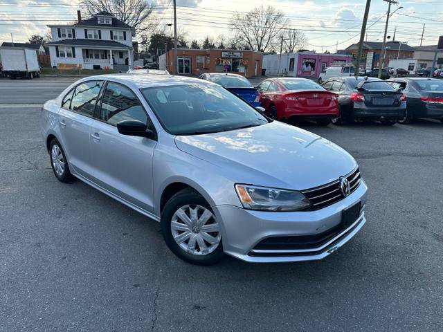 Used 2016 Volkswagen Jetta S FWD image 2