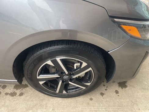 Used 2024 Nissan Sentra SV FWD image 6