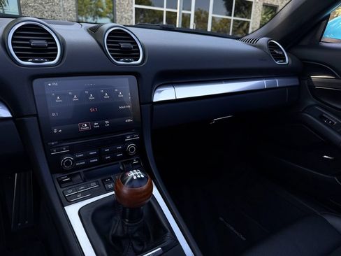 Used 2017 Porsche 718 Boxster S RWD image 30